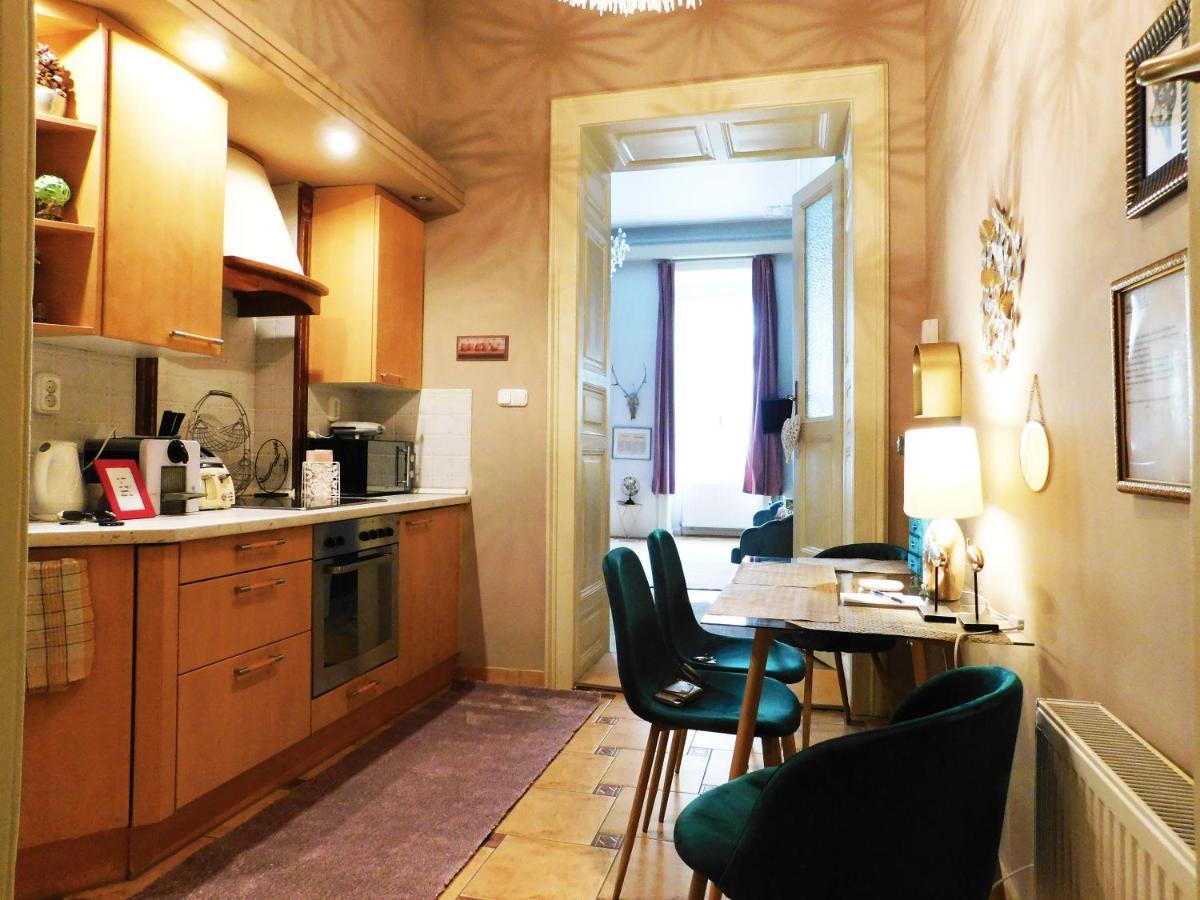Wonder Deer Lux Apartment At The Parliament Self Check-In Boedapest Buitenkant foto