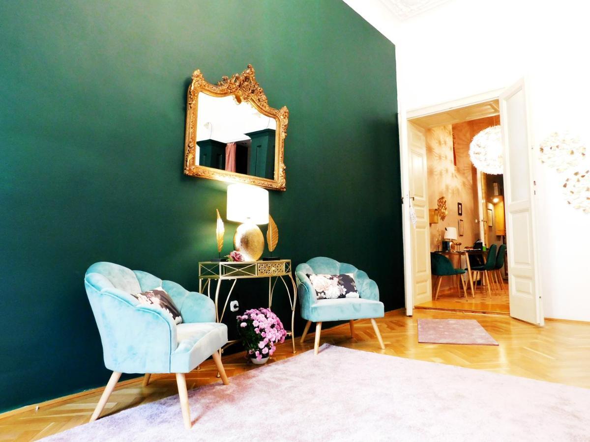Wonder Deer Lux Apartment At The Parliament Self Check-In Boedapest Buitenkant foto